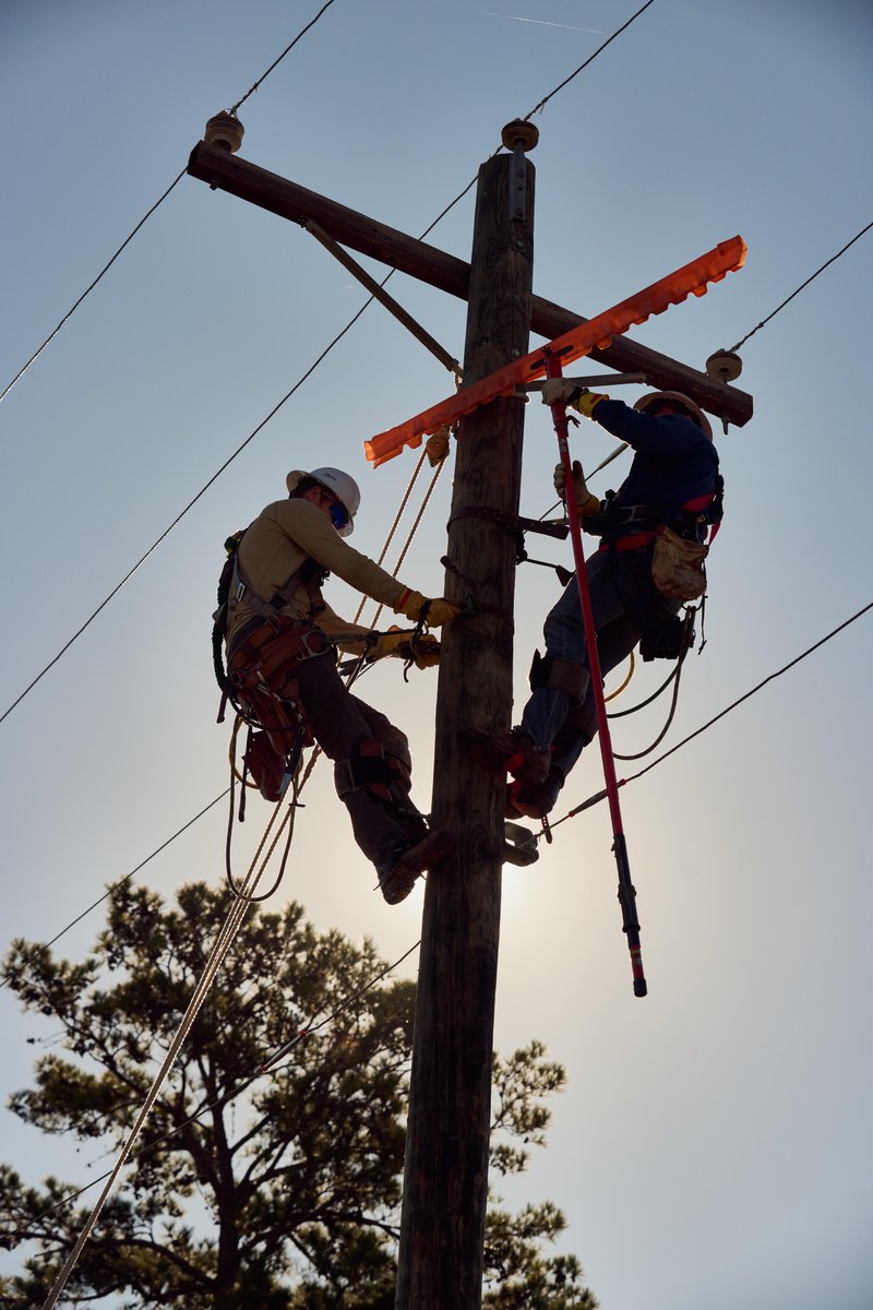 From our power plants to our linemen, we are working to keep your home cozy and your holiday lights bright tonight as Santa is on his way. Wishing you and your family a bright holiday season filled with light, warmth and joy. ✨🎅