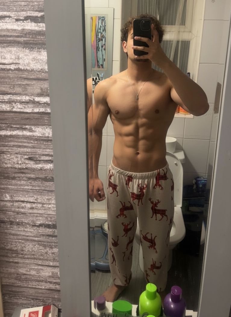 igoontoredbull's tweet image. what did everyone wish for this year? 🎄🎅