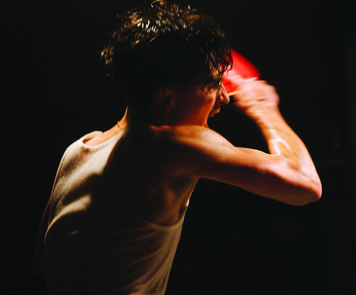 timotheeupdates's tweet image. 📸 New photo of Timothée Chalamet as Marty Mauser in 'MARTY SUPREME'.

In theaters tomorrow!