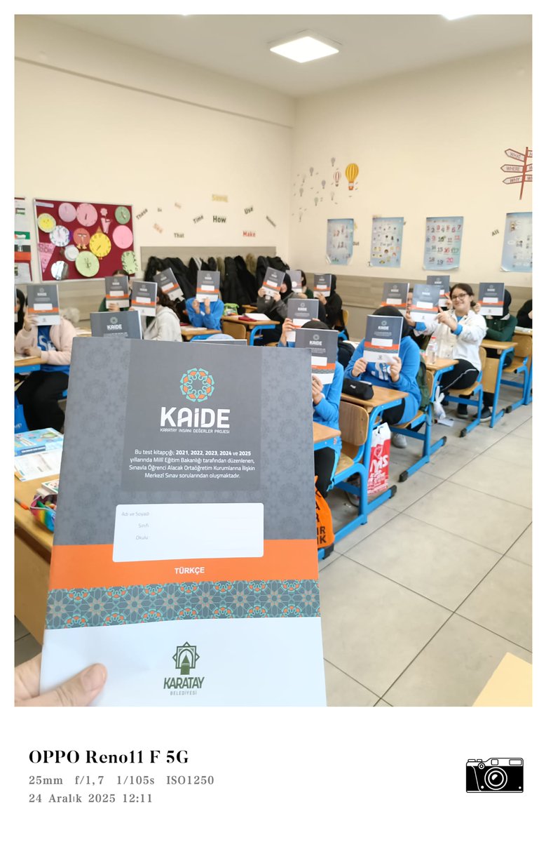 Karatay Belediyemizden öğrencilere büyük destek.. 
<a href="/karatayilcemem/">Karatay İlçe Milli Eğitim Müdürlüğü</a> KAİDE Projesi ile, işbirliği içinde 8. Sınıf öğrencilerimize gecmiş Merkezi sınav sorularını içeren kitapçıkları dağıttık. <a href="/konyamem/">Konya İl MEM</a> <a href="/meb_dinogretimi/">MEB Din Öğretimi Genel Müdürlüğü</a> <a href="/karatayilcemem/">Karatay İlçe Milli Eğitim Müdürlüğü</a> <a href="/TuranKAYACILAR/">Turan KAYACILAR</a> <a href="/KaratayBelediye/">Karatay Belediyesi</a> <a href="/hkilca/">Hasan KILCA</a>