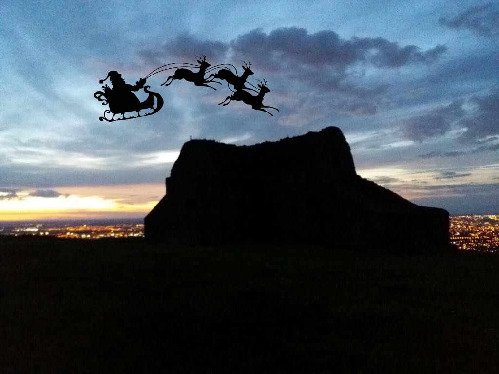 Just spotted flying over the Hellfire! Hope all the children are in bed! #HOHOHO #ChristmasEve #NollaigShona