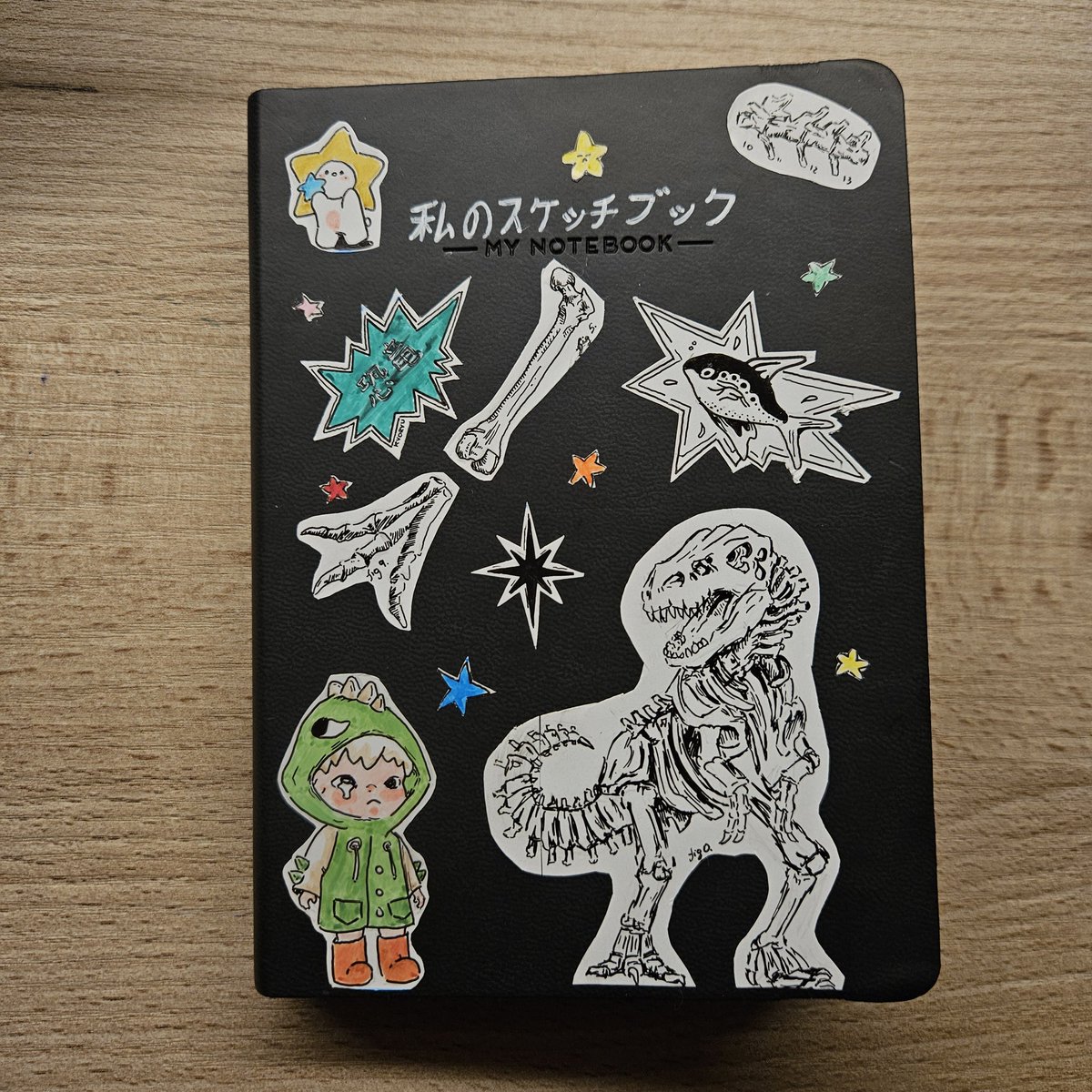 selenearts_'s tweet photo. new sketchbook🌼

I don't own a sticker printer so ive drawn the myself https://t.co/YZrig76HCI