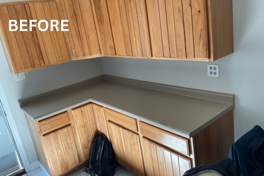 masterscounters's tweet image. This #kitchen got a clean, bright refresh with #Quartz Icy White,  a simple change that made a huge impact. ✨
✔ In stock and on sale for $45/sq ft
This is a great example of how the right material can completely transform a space.
zurl.co/vMm1A