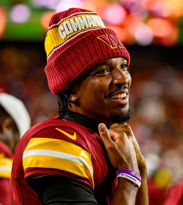 RichJohnsonNFL's tweet image. The #Commanders reportedly have long term concerns with Jayden Daniels’ sustainability.

It would “shock a lot of people, but not all” if they looked for a QB in the first 3 rounds of the draft.