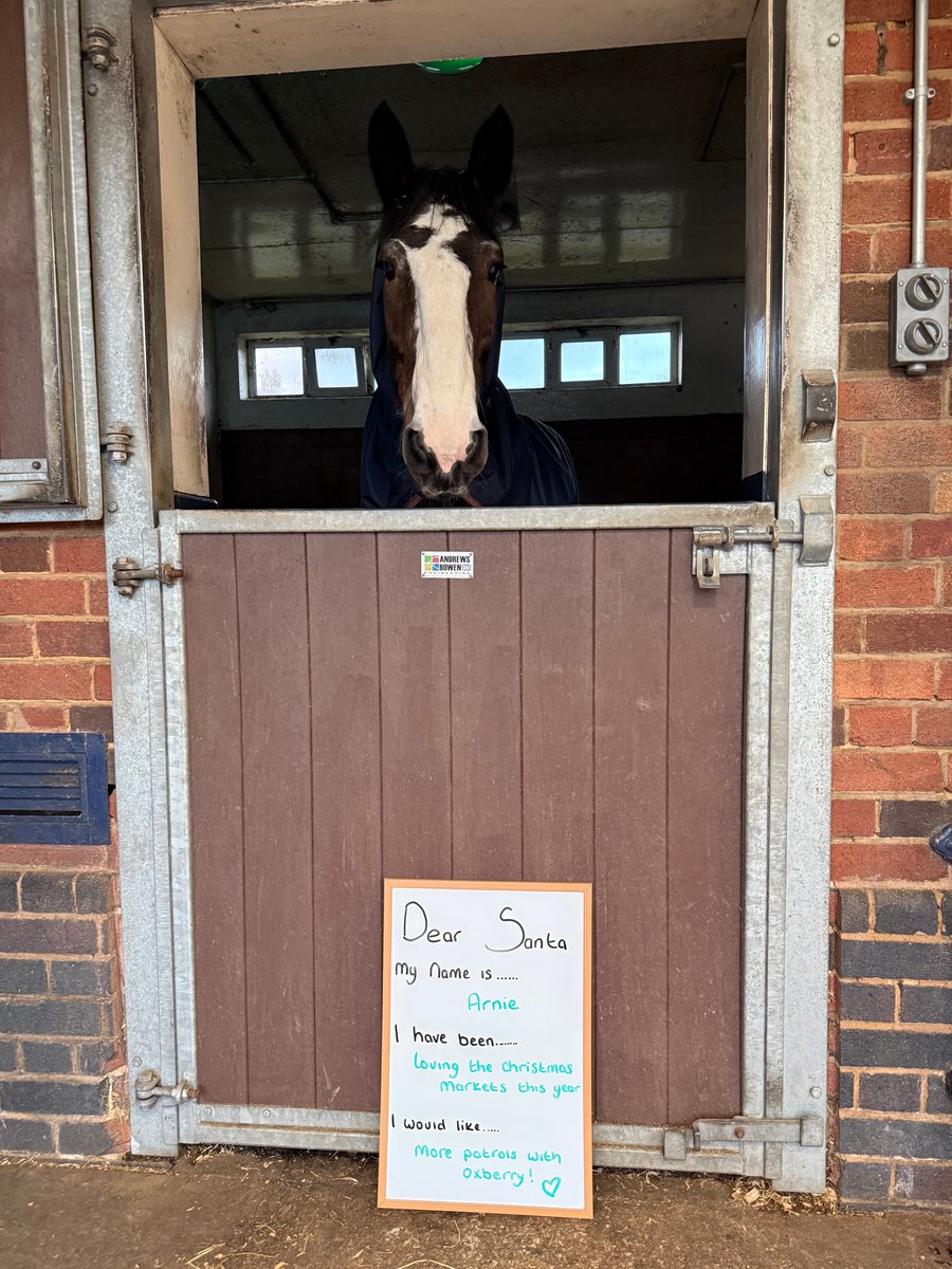 MerPolMounted's tweet photo. DEAR SANTA……..
#StandTall #MerpolMounted #PoliceHorses #PoliceCat #ChristmasEve https://t.co/shghky4qn7