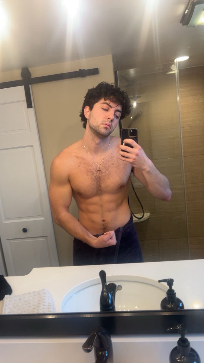 RealMasterDrake's tweet image. Merry Christmas eve. Come serve the best face card in the game.
@MASTER_UPDATES @GemnasRosales 
@Subforsubs1 @alphaxfindomrt
@findomfan420 @PromoRTpig 
@alpha_amplifier @topalphamales 
@diamond__here @RT4Kings @FindomAlphaRT @AlphaMaleWorld1 @AmericanAlphas1 @AlphaMusclewor