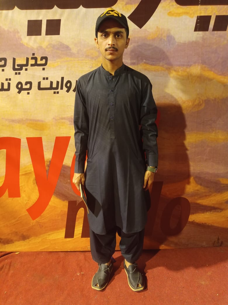 Ehsanullahcha8's tweet photo. ہر یار نوں راز نہ دسیا کر ای بلھیا 
یاراں دے وی یار ہںوندے نہیں 
ہر کوئی یار نہیں ہںوندا بلھیا 
کدی کلیاں بہ سوچ تے سہی
شاعری بابا بلھ شاہ https://t.co/qyLHogqMiF