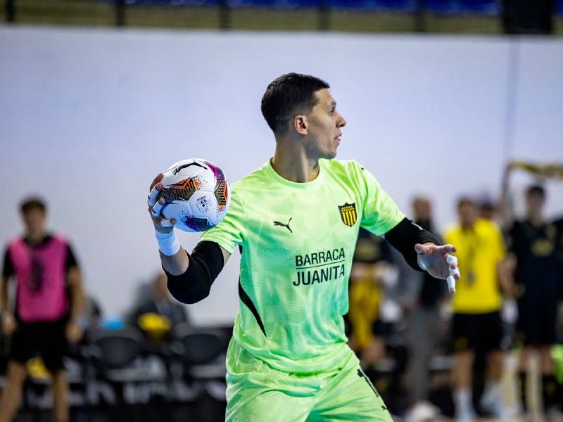 ElshowdelFS's tweet photo. MATHÍAS FERNÁNDEZ fue elegido como MVP de la temporada 2025 por el equipo de 𝙀𝙡 𝙎𝙝𝙤𝙬 𝙙𝙚𝙡 𝙁𝙪𝙩𝙗𝙤𝙡 𝙎𝙖𝙡𝙖 🎖️🙌

Los últimos ganadores: 
2024 Brandon Díaz
2023 Jesús Vidal
2022 Richard Catardo
2021 Richard Catardo
2020 Agustín Sosa
https://t.co/4fmEp02FO6 https://t.co/zfg8Wmr3Xf