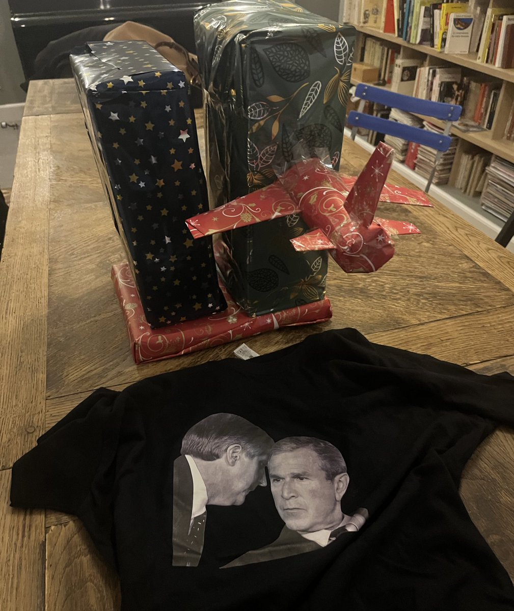 JulOG_'s tweet image. 🤫🤫🤫🤫calma calma