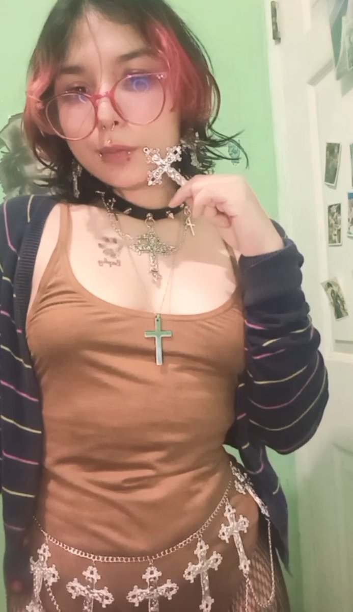 NiiAby's tweet image. Portate bien si, o está fea te llevara ante el tribunal de tus pecados.