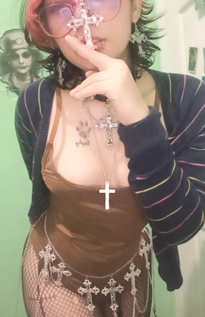 NiiAby's tweet image. Portate bien si, o está fea te llevara ante el tribunal de tus pecados.