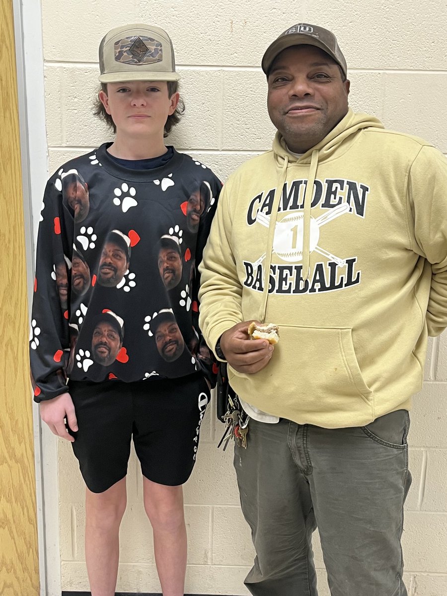CamdenHighbsb's tweet image. Congratulations to Jackson Ray for winning the annual Christmas Sweater Contest at our Baseball workouts today!! Here he is pictured with the man, the myth, the legend - Lester, who was the inspiration!!! #CamdenStrong!