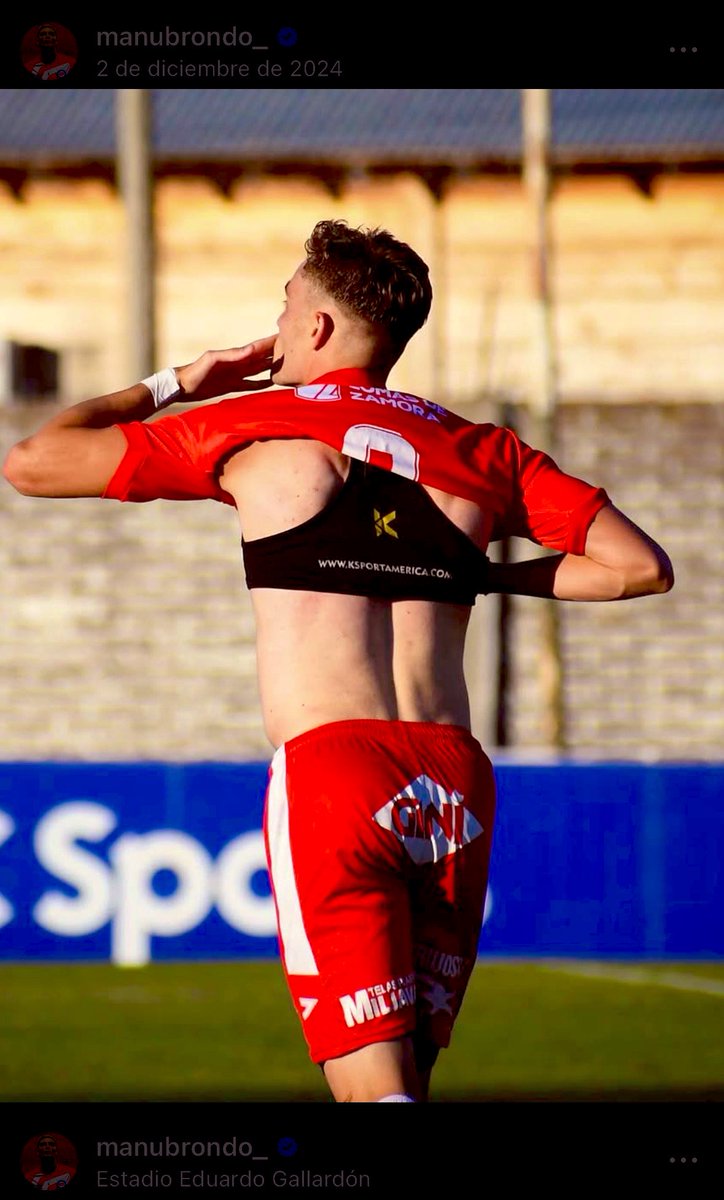 No te pido salud. No te pido plata. No te pido éxitos. No te pido trabajo. 
Papá Noel solamente te pido una cosa.