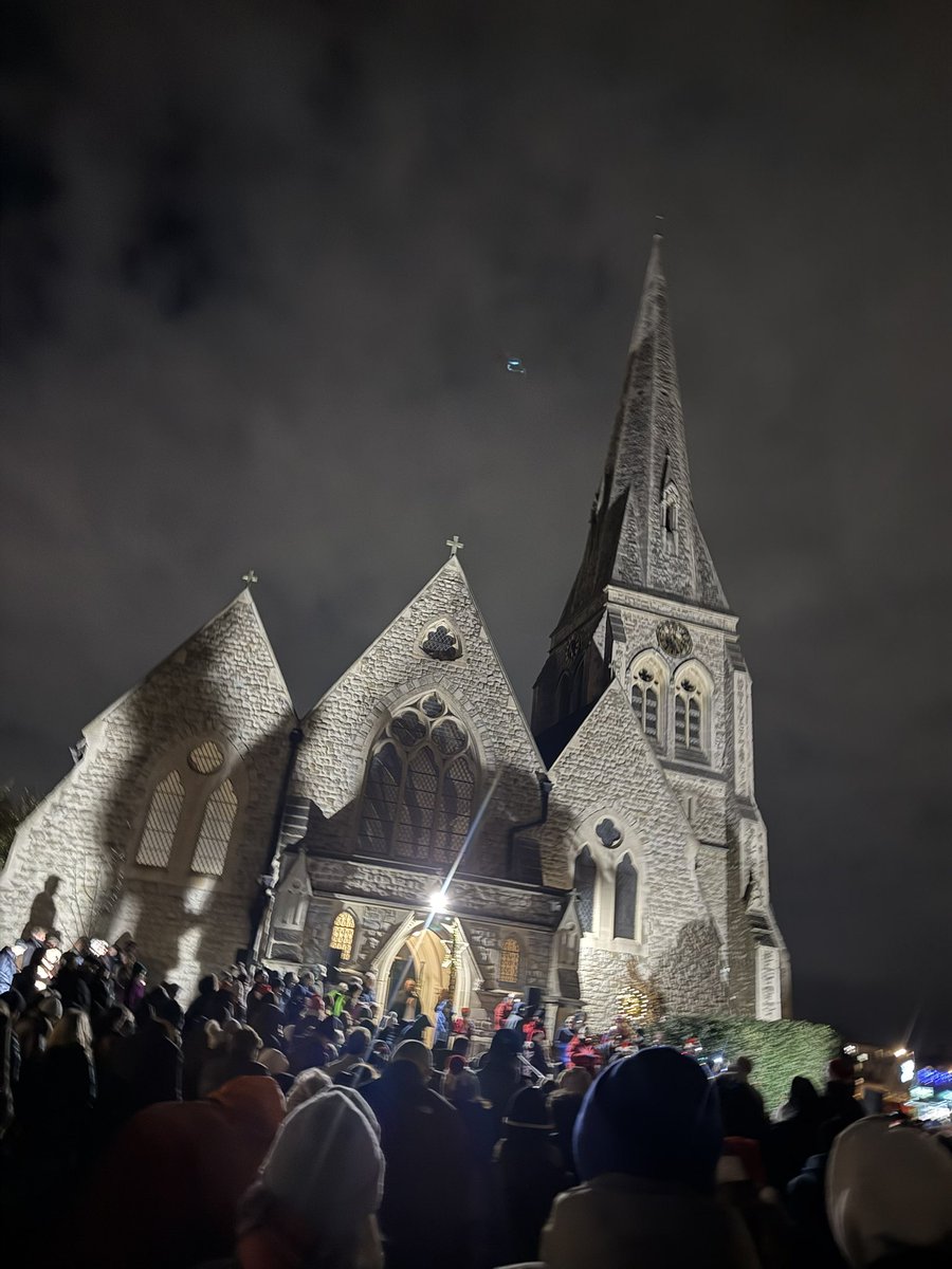 ✨🎄  Wishing you all a happy, healthy Christmas filled with warmth, love &amp; rest ✨

Here’s to community, hope &amp; brighter days ahead ~ together 💙

With love &amp; gratitude,
CRUK Blackheath

<a href="/CR_UK/">Cancer Research UK</a> 
💙✨#Blackheath #charity #se3