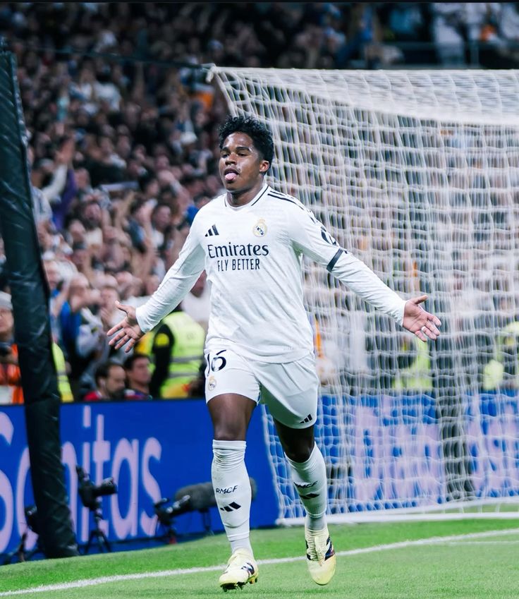 theMadridZone's tweet image. 🚨 The main reason Endrick decided to leave on loan is NOT because of the 2026 World Cup, it's simply because he wanted to feel useful for Real Madrid, but he felt that he didn't get any chances to be useful. @diarioas