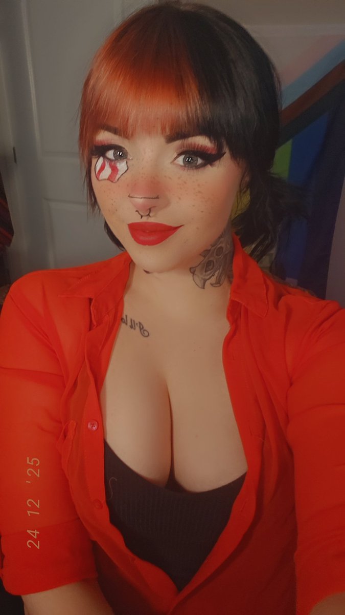 LadyStink 🥰🦖🐝 tweet media