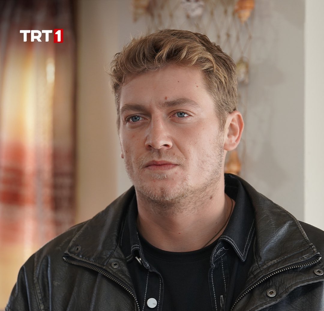 tv sektöründe altın çağ yaşanıyor mavi gözlü sarışın jönler ikisine de yanıyorum

#RüyaGibi #TaşacakBuDeniz 
#EmreBey #ErdemŞanlı