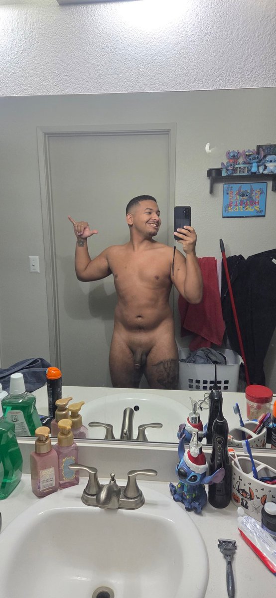 Hallowsboy19's tweet photo. The face             //       The chonkies https://t.co/1dO8vZsE0A