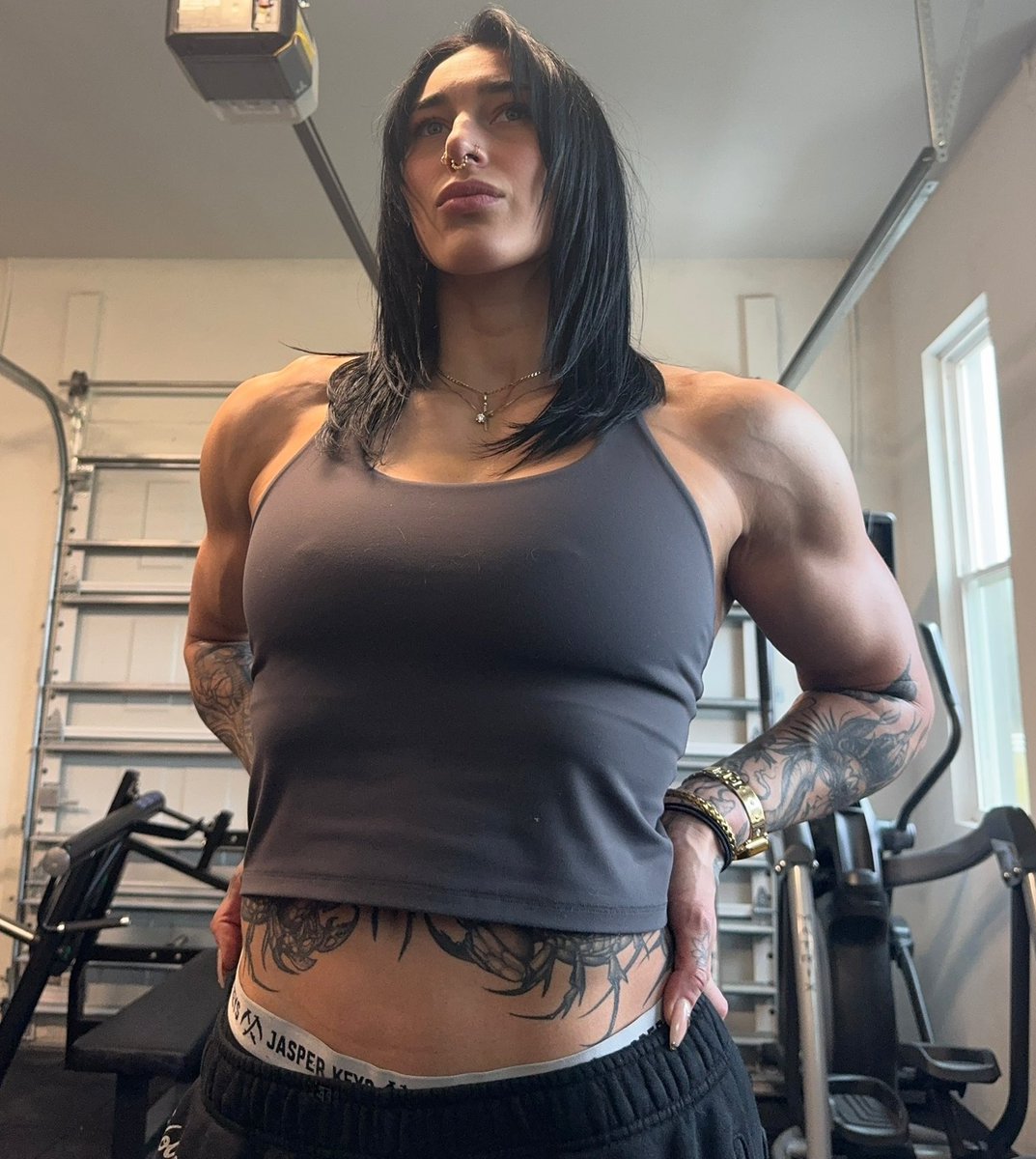 R1PLEYSWORLD's tweet photo. Finest Woman EVER. https://t.co/zGug1wKdgd