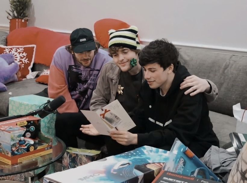 mike ✮⋆˙ dttwt tweet media