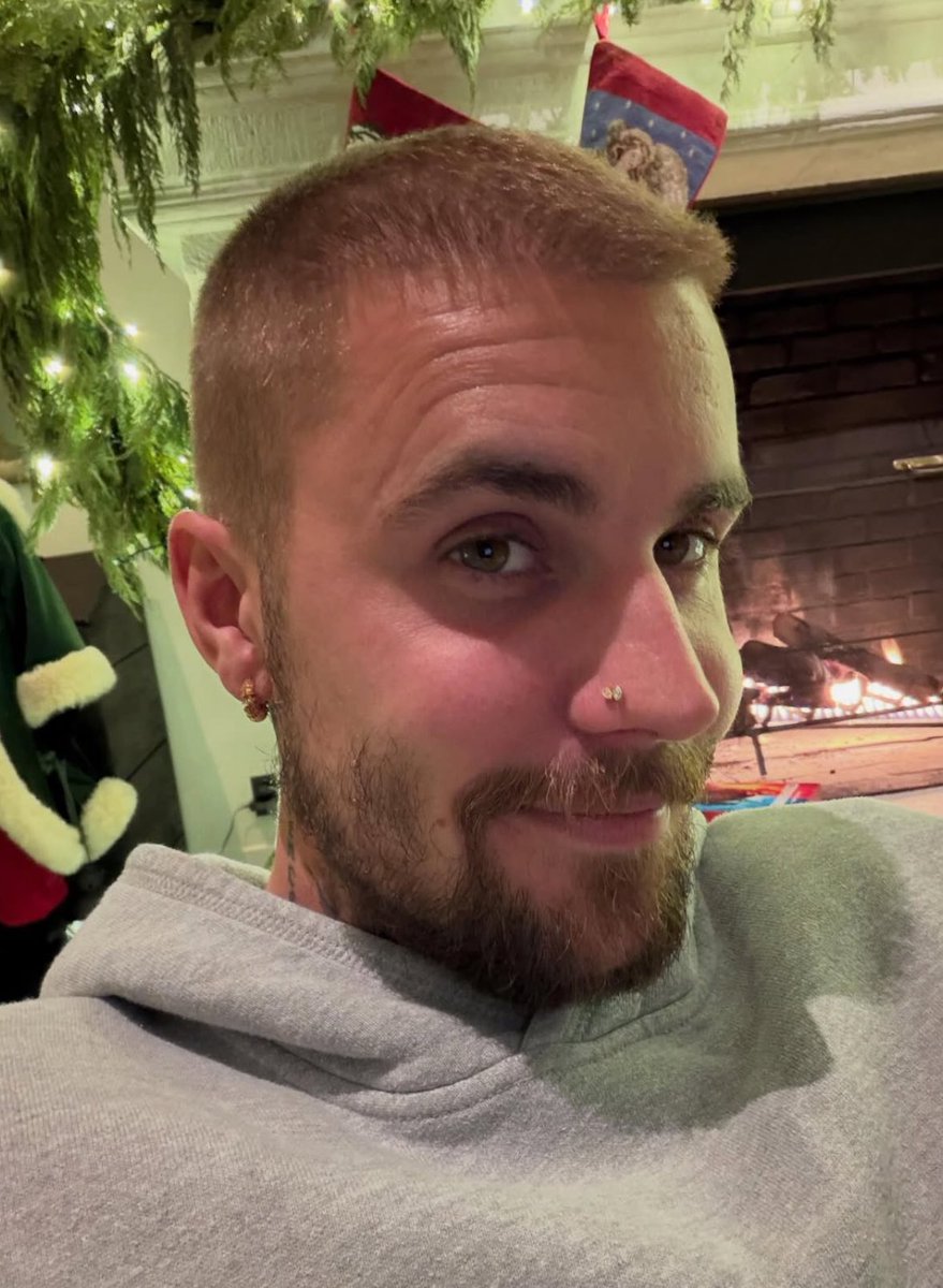 BELIEBERZLUXO's tweet image. minha vida