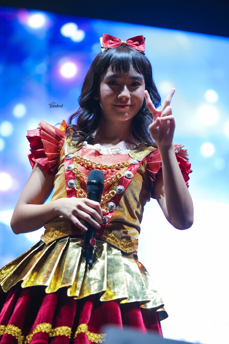Rantovl's tweet photo. Peace! ✨

Freya @Freya_JKT48 ✌️ https://t.co/6PzcvLFn5f