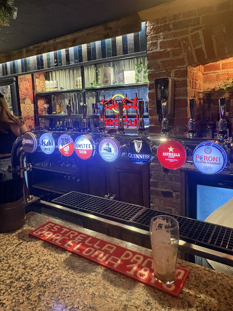 ben_bowman_'s tweet image. 16/17 Spurs