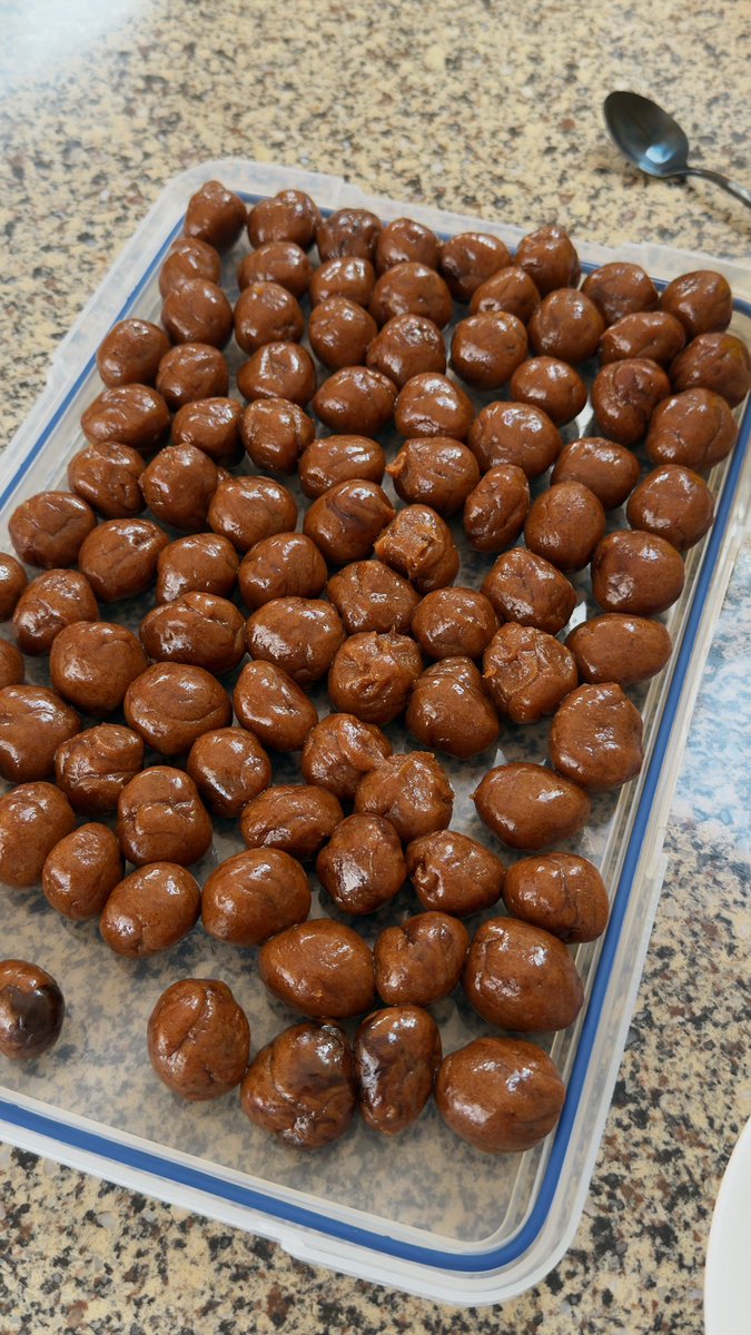kebarab's tweet image. i made maamoul for christmas 😋🎄🙏