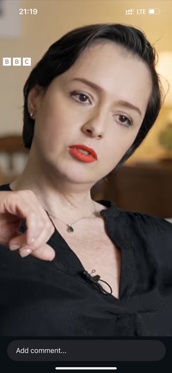 شجاع ، زیبا و شریف مثل ترانه
کنار مردم بودن این شکلیه 

منتظر باشید به زودی اتاق فکر ج.ا شروع کنه به تخریب ترانه ، این‌بار نوبت ترانه است