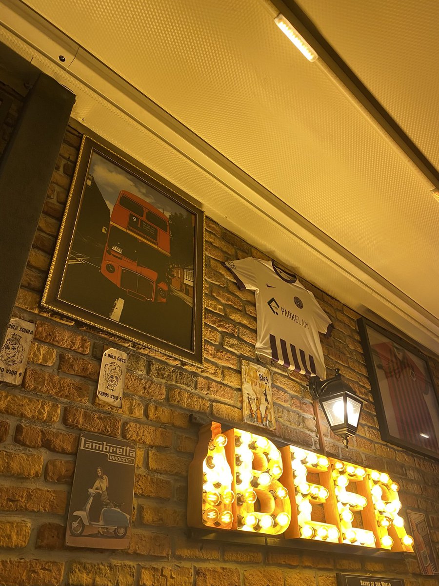 bugünde amy winehouse’u anıyoruz