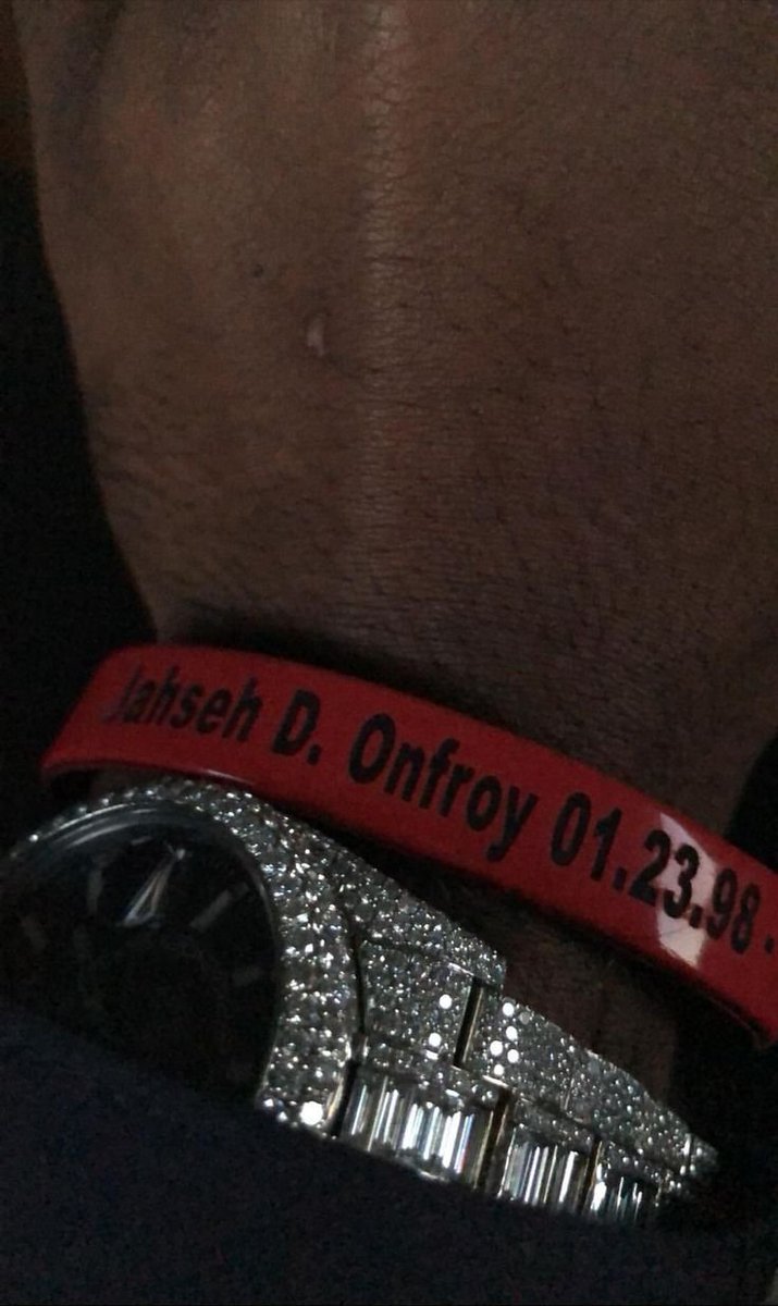 RileyTaugor's tweet image. Found this article in a magazine where Lil Uzi Vert talks about XXXTentacion, Juice WRLD, and Lil Peep being on the SoundCloud Mount Rushmore alongside him

"The most heartbreaking thing is that they didn’t have the opportunity to reach their peak..." :/