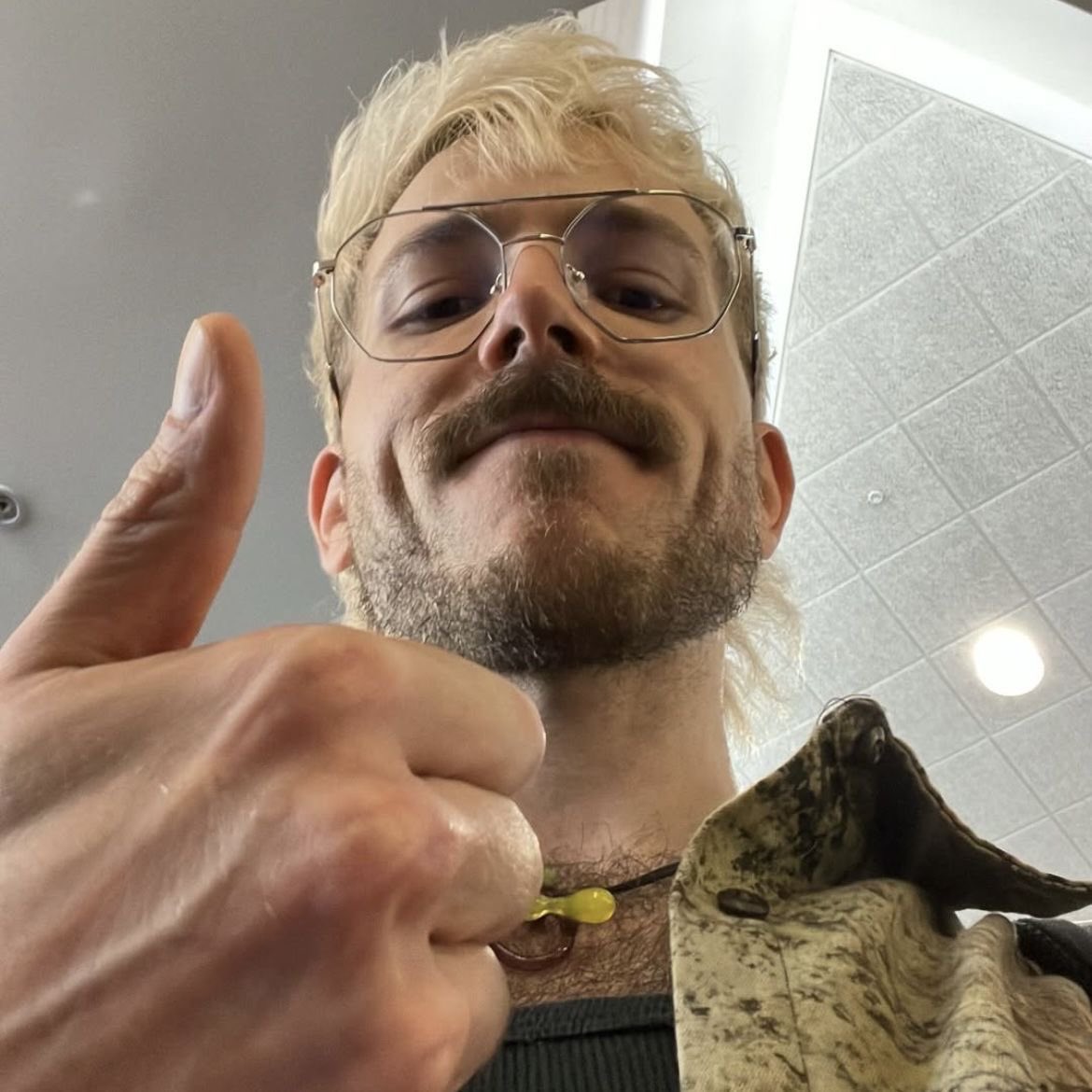 𝐭𝐨𝐦𝐦𝐲 𝐛. tweet media