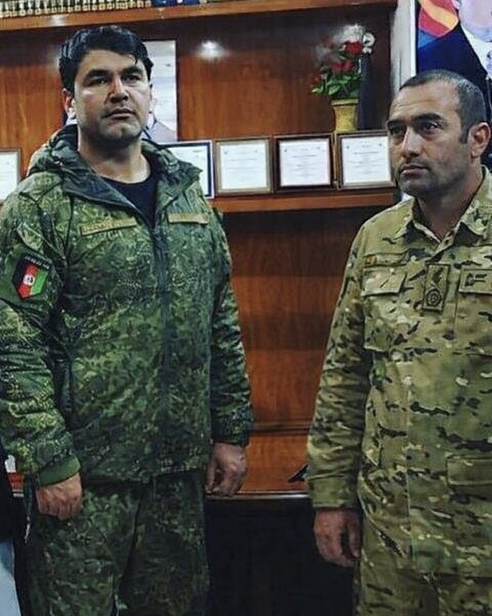 HamedRahgu88244's tweet photo. جنرال اکرام‌الدین سریع، شام امروز هنگام خروج از دفتر هماهنگی نیروهای امنیتی افغانستان در شهرک ولی‌عصر، همراه با فرمانده الماس و جنرال آغا شتاب، هدف حمله تروریستی قرار گرفت.
در این رویداد، یک تروریست وابسته به گروه تروریستی و وحشی طالبان به‌گونه مستقیم به سوی جنرال سریع و الماس‌خان شلیک کرد. جنرال آغا شتاب از این حادثه جان سالم به در برد. پیکر این مرد بزرگ به شفاخانه غیاثی انتقال داده شده است.