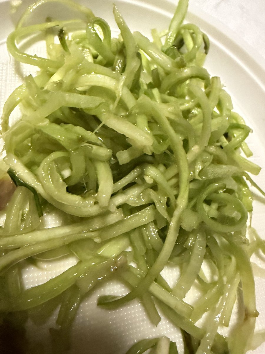 celluzzi's tweet image. ce po esse er pesce che te pare ma se non ce so queste, a Roma non é mai Natale