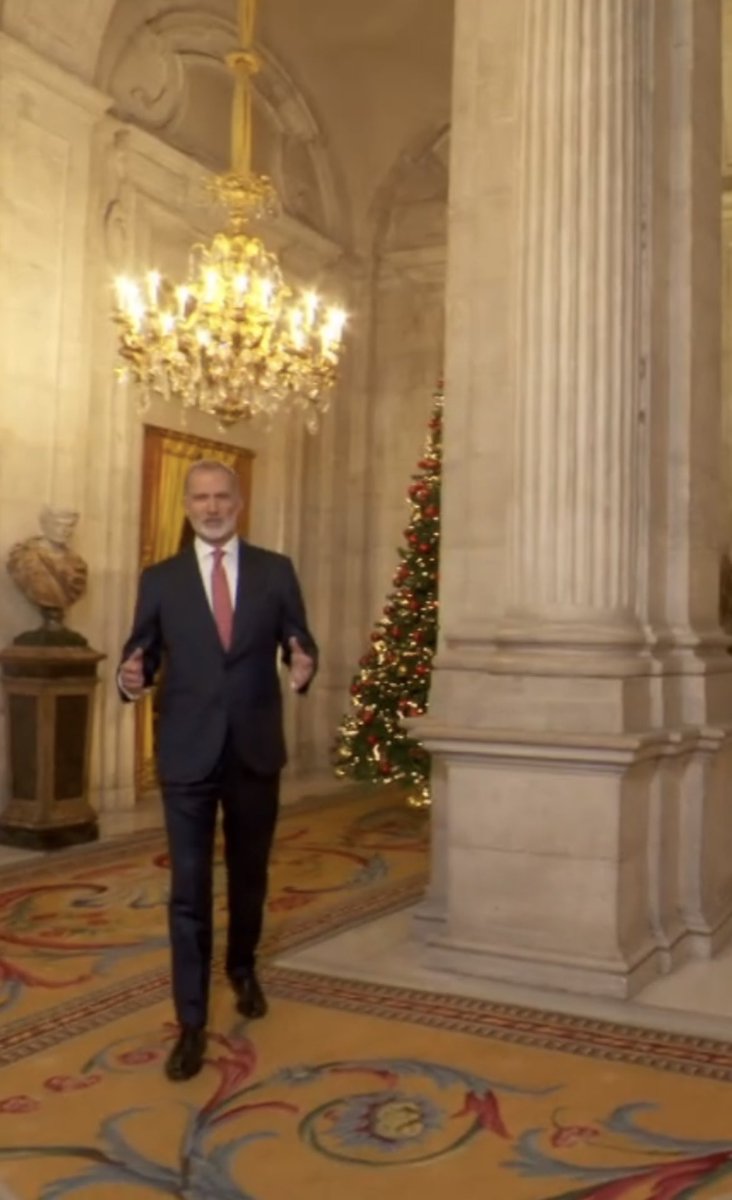 Discurso vacio y más sanchista que nunca.
En que País vive usted Majestad?