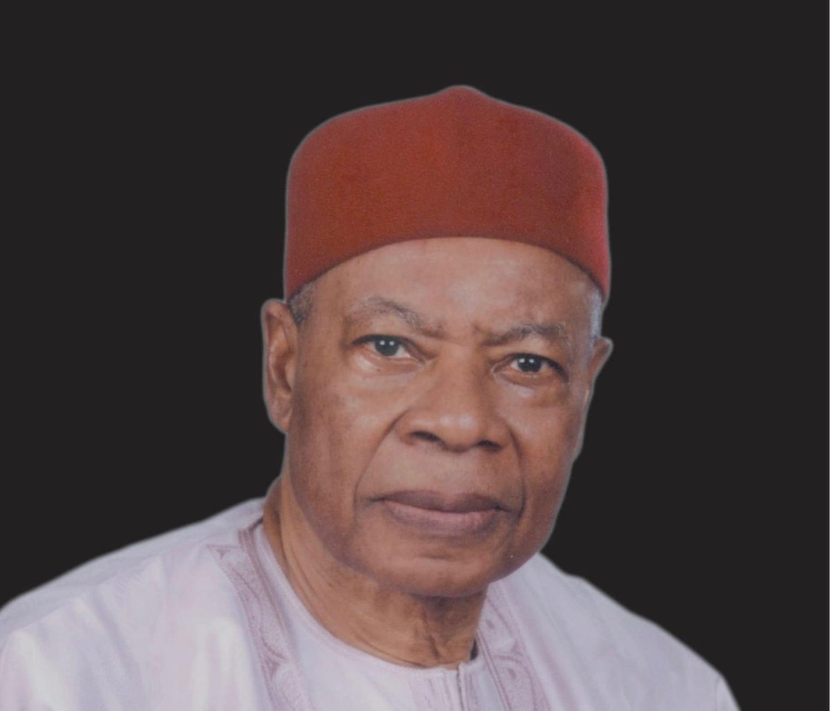 PeterObi's tweet image. I join many Nigerians, friends, well-wishers and family of late Chief Arthur C. I. Mbanefo, CON, MFR, erstwhile Odu of Onitsha, in mourning the passing of a great Nigerian patriot, at the age of 95. 

Chief Mbanefo rendered enviable service  to Nigeria in both the private  and…