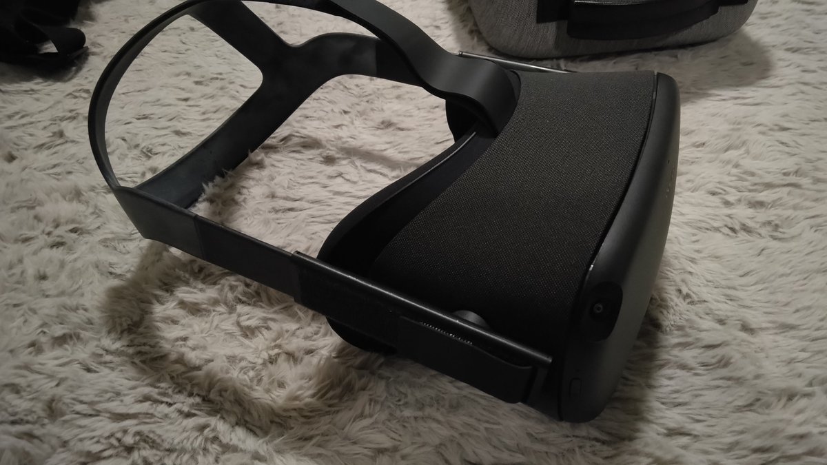 超久々に初代Questを引っ張り出してきた。 正直解像度的には旧世代