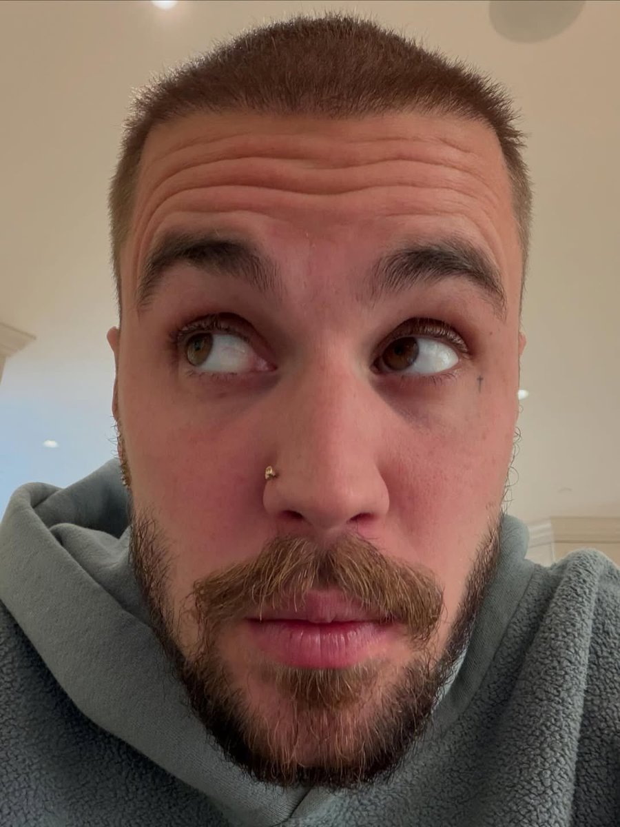 justinbieber's tweet image. 🫂