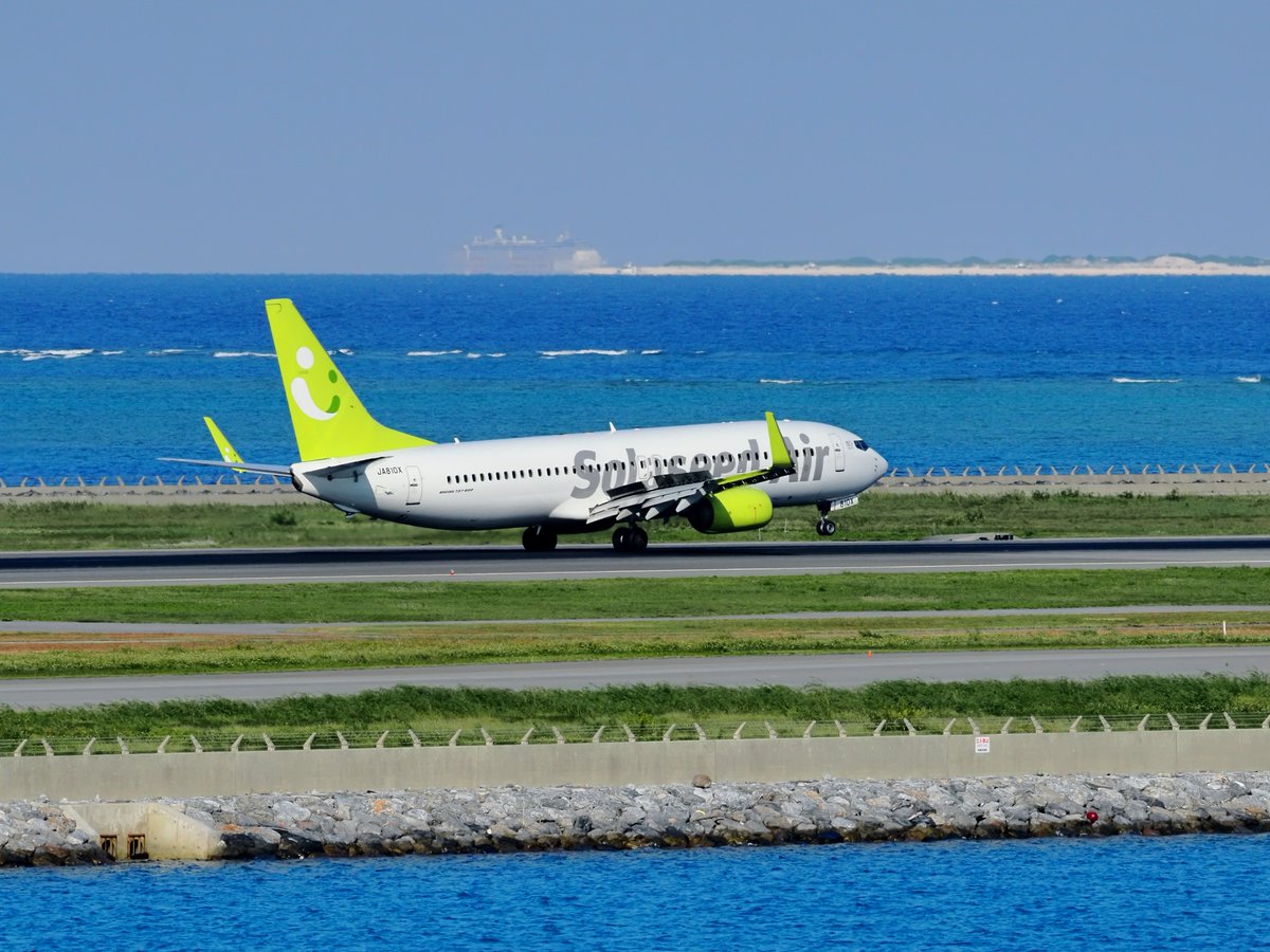 🛬 スマイルの着陸！ JA810X B737-800 #SNA #ソラシドエア #沖縄 #瀬