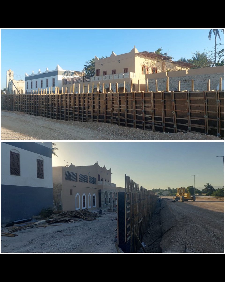 نطالب الجهات المختصة، وفي مقدمتها #مكتب_محافظ_ظفار و #بلدية_ظفار، بإعادة تقييم تصميم ازدواجية شارع السلطان قابوس بكل مسؤولية وحزم، ومراجعة المعالجة الهندسية الحالية مع الشركة المنفذة، والتي أدّت إلى رفع منسوب الطريق وإنشاء جدار خرساني يحجب واجهات مدينة الحافة التراثية ويعزلها عن