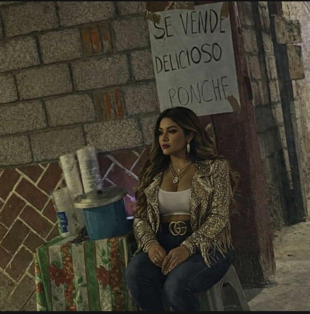 Feliz Navidad 

Me da un delicioso, pero así sin ponche por favor 🤤