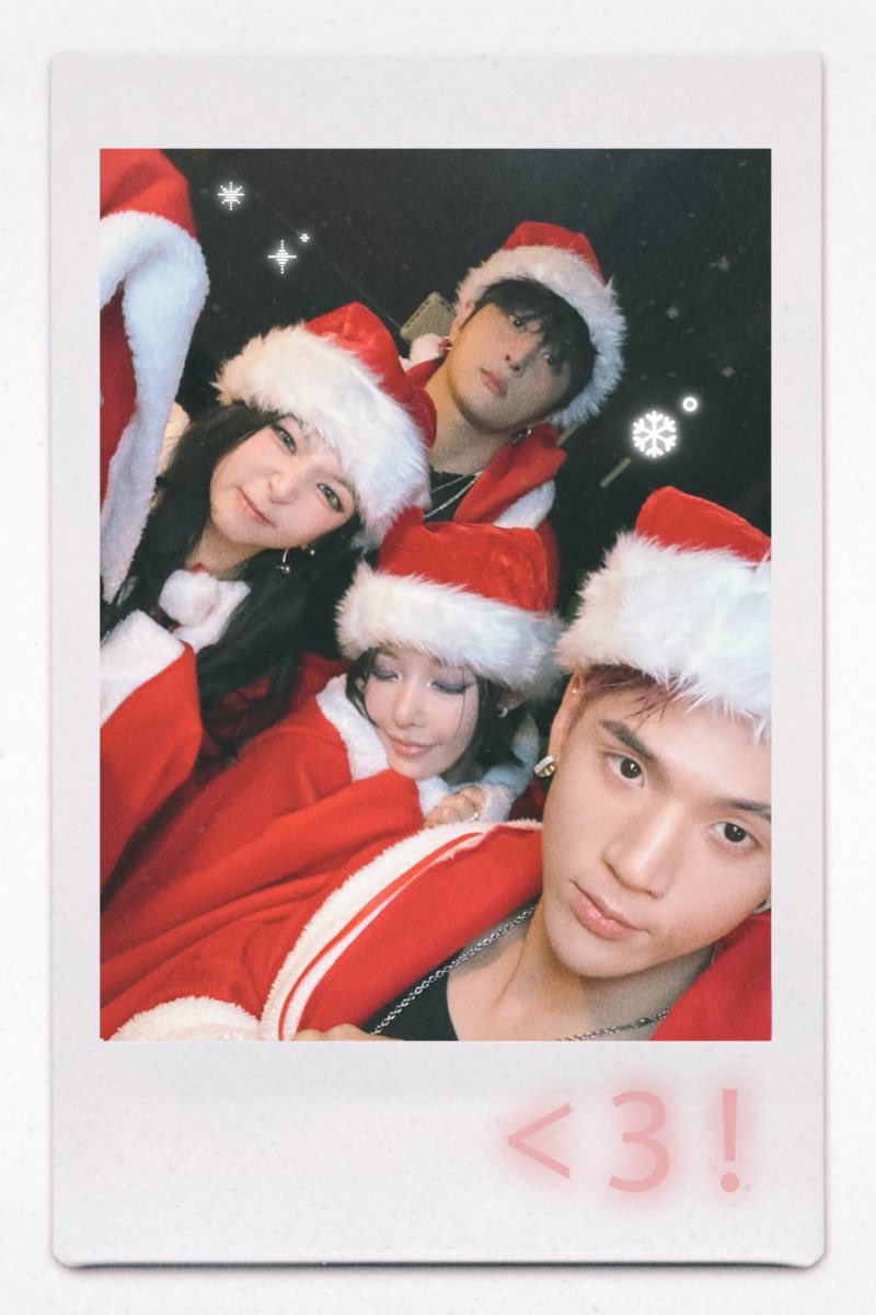 KARD_Charts's tweet image. Merry KARDmas Hidden KARD!!

Thank you to all the true fans who supported KARD and us throughout this year!

#KARD #카드