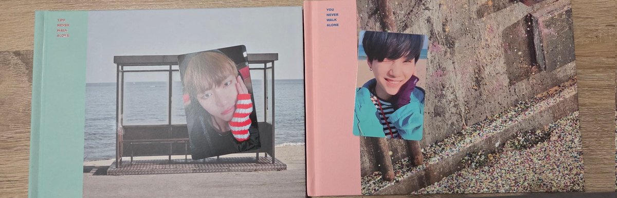 UserInoshikacho's tweet image. Yoongi qui me laisse jamais tomber 🥰 et mon petit Kim TaeTae, avec sa petite tete la