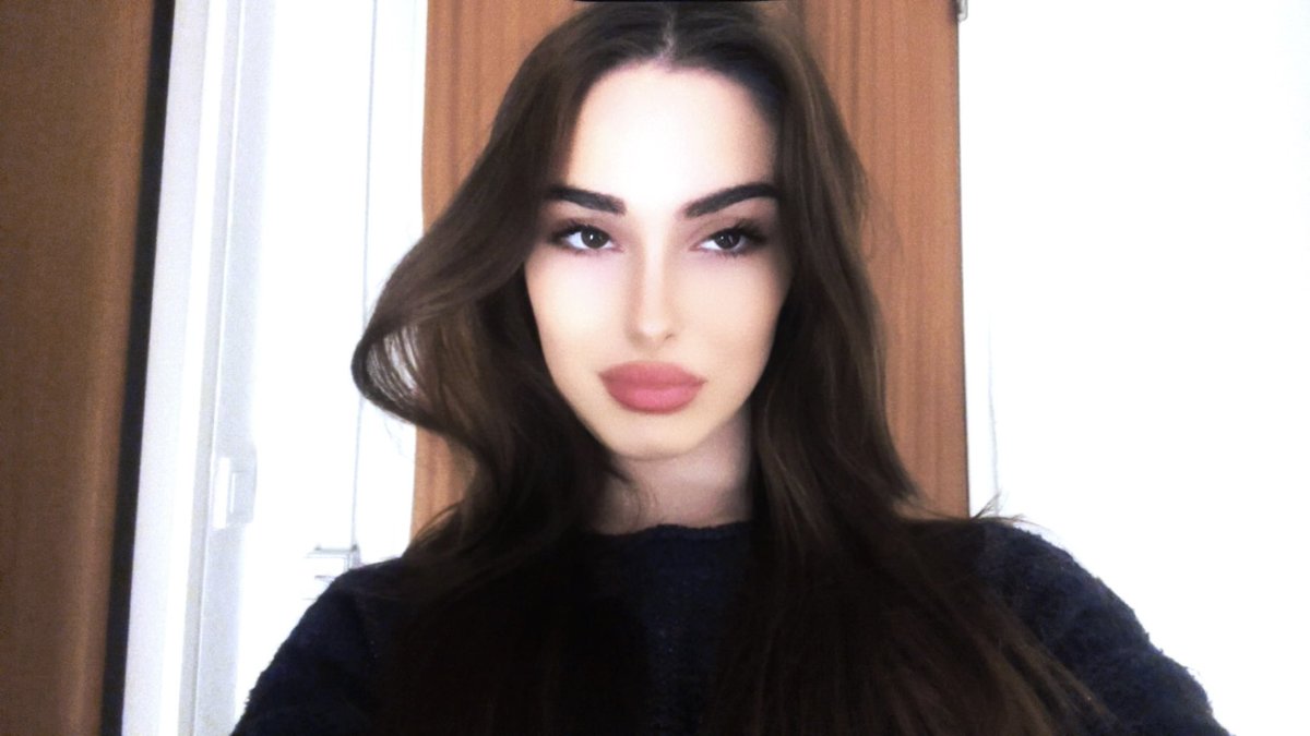 valentina tweet media