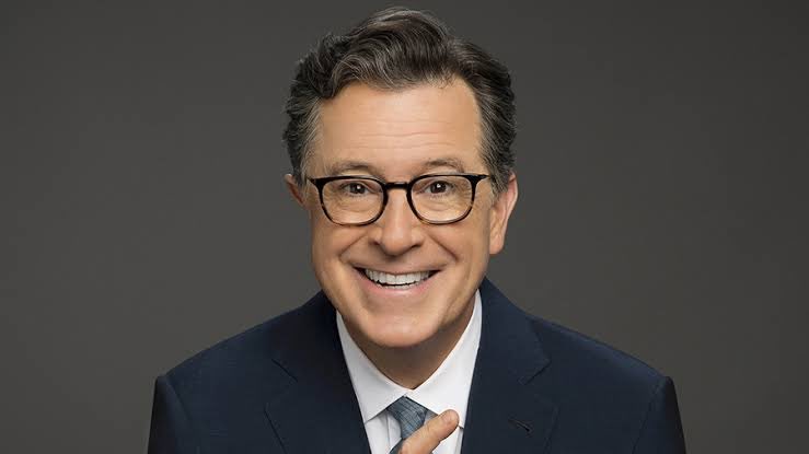 DisavowTrump20's tweet image. RETWEET if you stand with Stephen Colbert against Donald Trump!