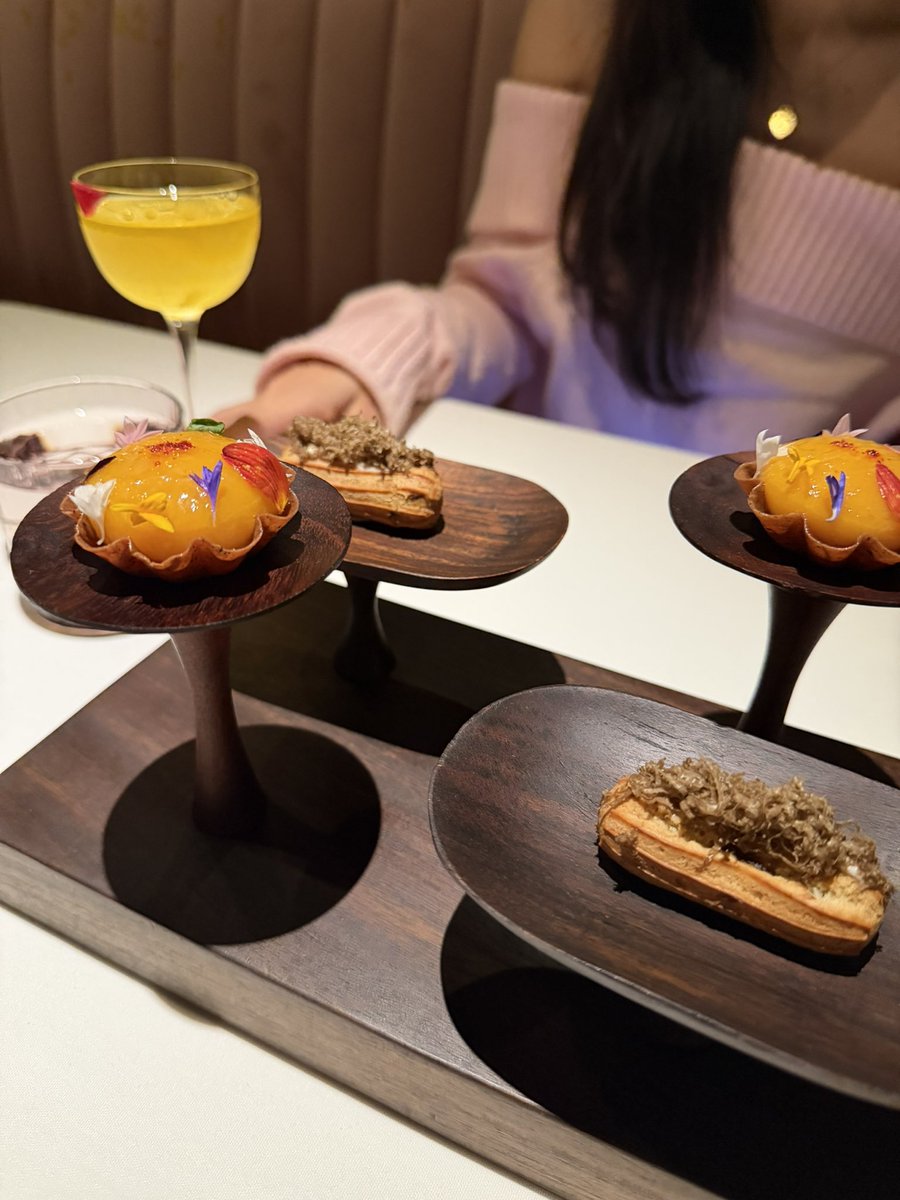 BreadWinneh's tweet image. Fuck it, the first 1,000 people to interact win.