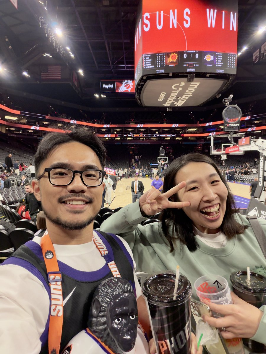 _charlessten's tweet photo. First suns game couldn’t have been any better #sunsUP https://t.co/Z65kz1qSJb