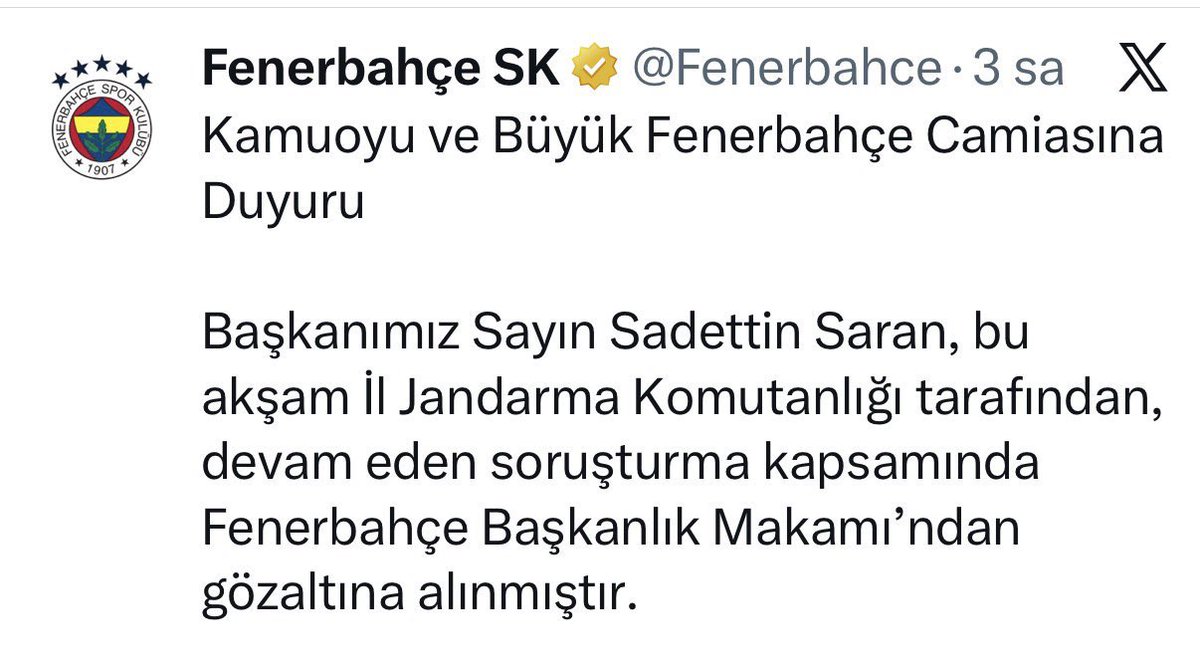 TrnHalit's tweet image. Fenerbahçe Spor Kulübü hesabından Fenerbahçe taraftarı ayaklandırılmaya çalışılıyor! 

Önce Sadettin Saran Fenerbahçe Başkanlık makamında gözaltına alındı diye yalan ve manipülasyon içeren twit atılıyor sonra da kendi aracıyla gittiği gerçeği duyuruluyor. 

Fenerbahçe kulübü…