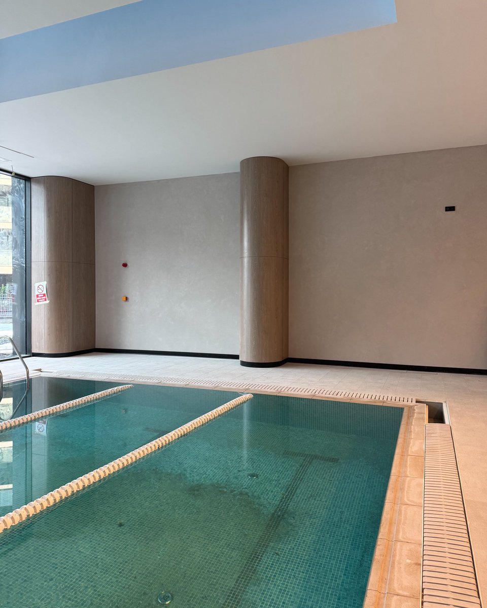 Uygulandığı alanlara doğal, smooth’a yakın, hafif dişli soft bir mineral kimlik kazandıran ürünümüz İntosil Fine..
İntosil Fine; iç ve dış cepheye uygun bir ürün olup waterproof özelliği bulunmaktadır.