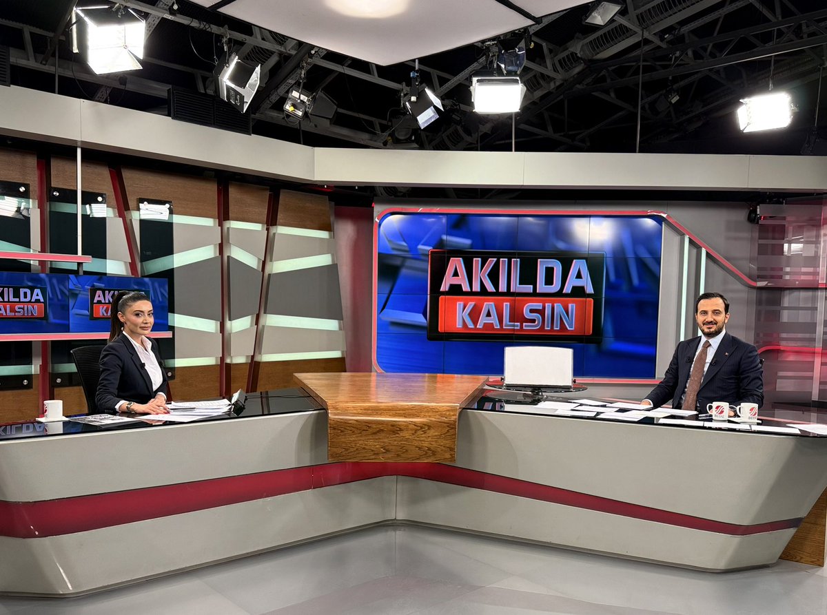 abdullahozdemir's tweet photo. Beyaz TV ekranlarında canlı yayınımız başladı. 

https://t.co/mhvd4aVUvc https://t.co/WrmG3p2IJp
